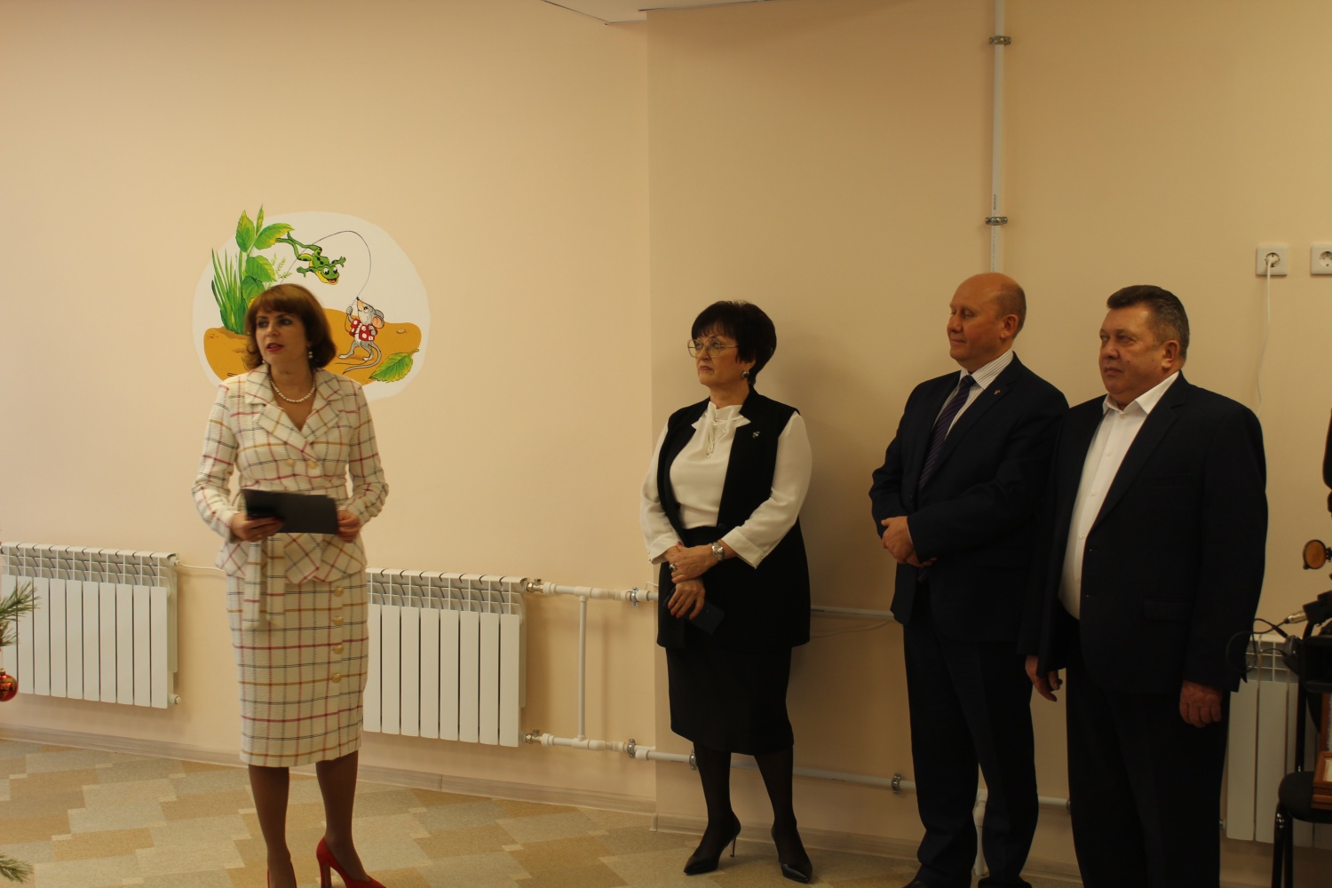 28 декабря 2022 года вместе с коллегами приняла участие в торжественном открытии Педиатрического отделения ГБУЗ "Мокшанская районная больница" после капитального ремонта. 