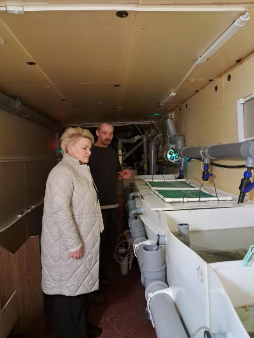 Глава Мокшанского района Решетченко А.В. с рабочим визитом посетила ферму по воспроизведению африканского мраморного сома в условиях замкнутого водоснабжения