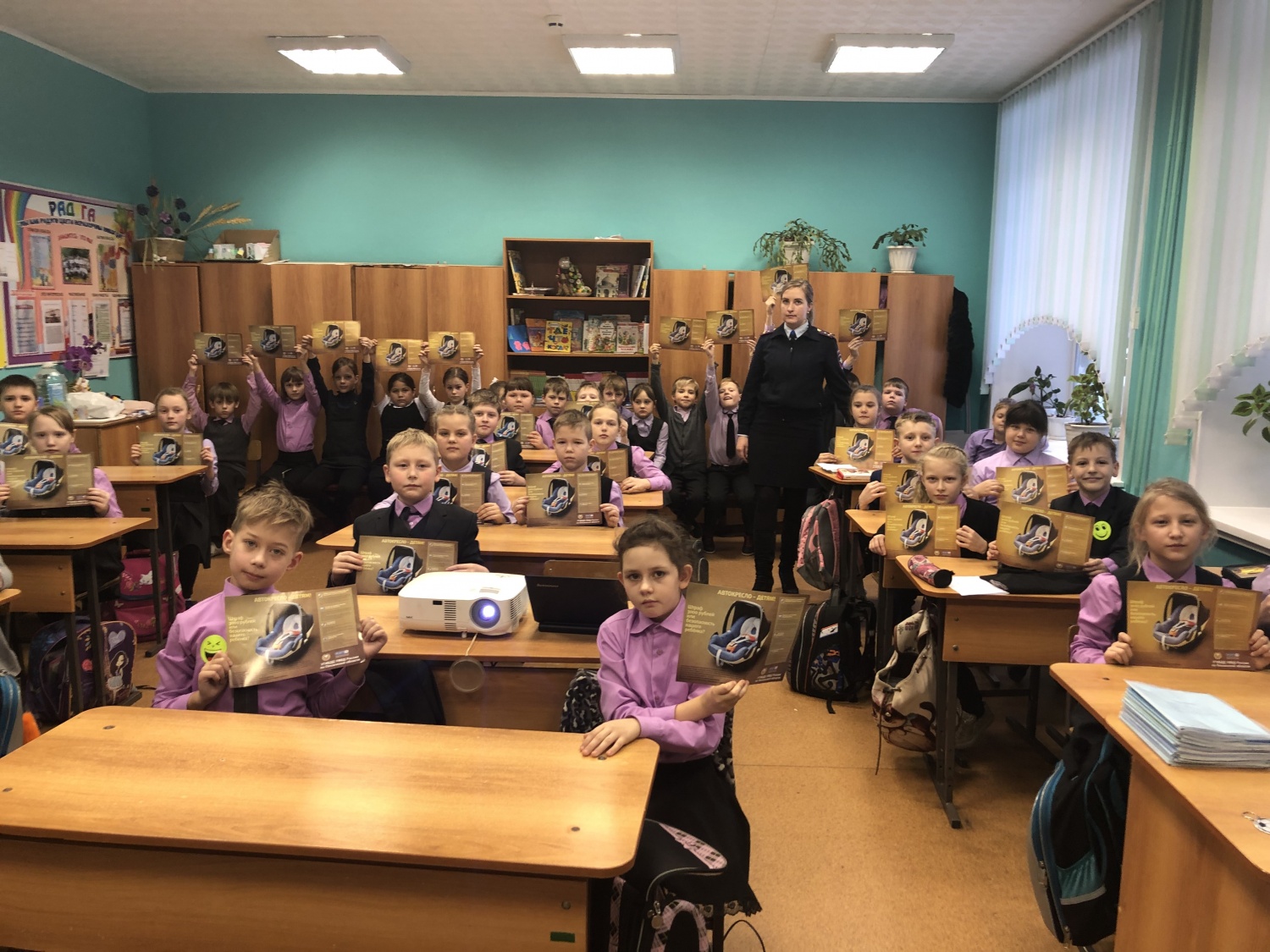Безопасность ребенка во время поездки в автомобиле 