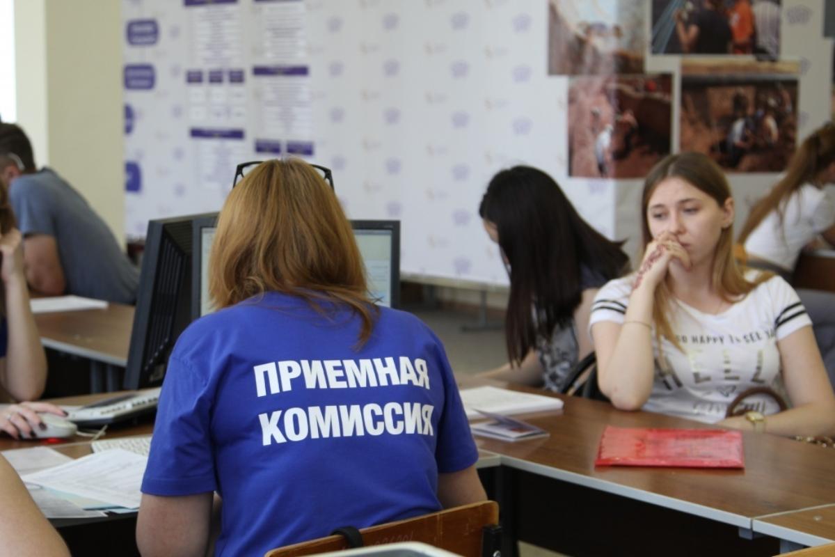 Участникам СВО предоставлено право на зачисление в колледжи и техникумы в первоочередном порядке