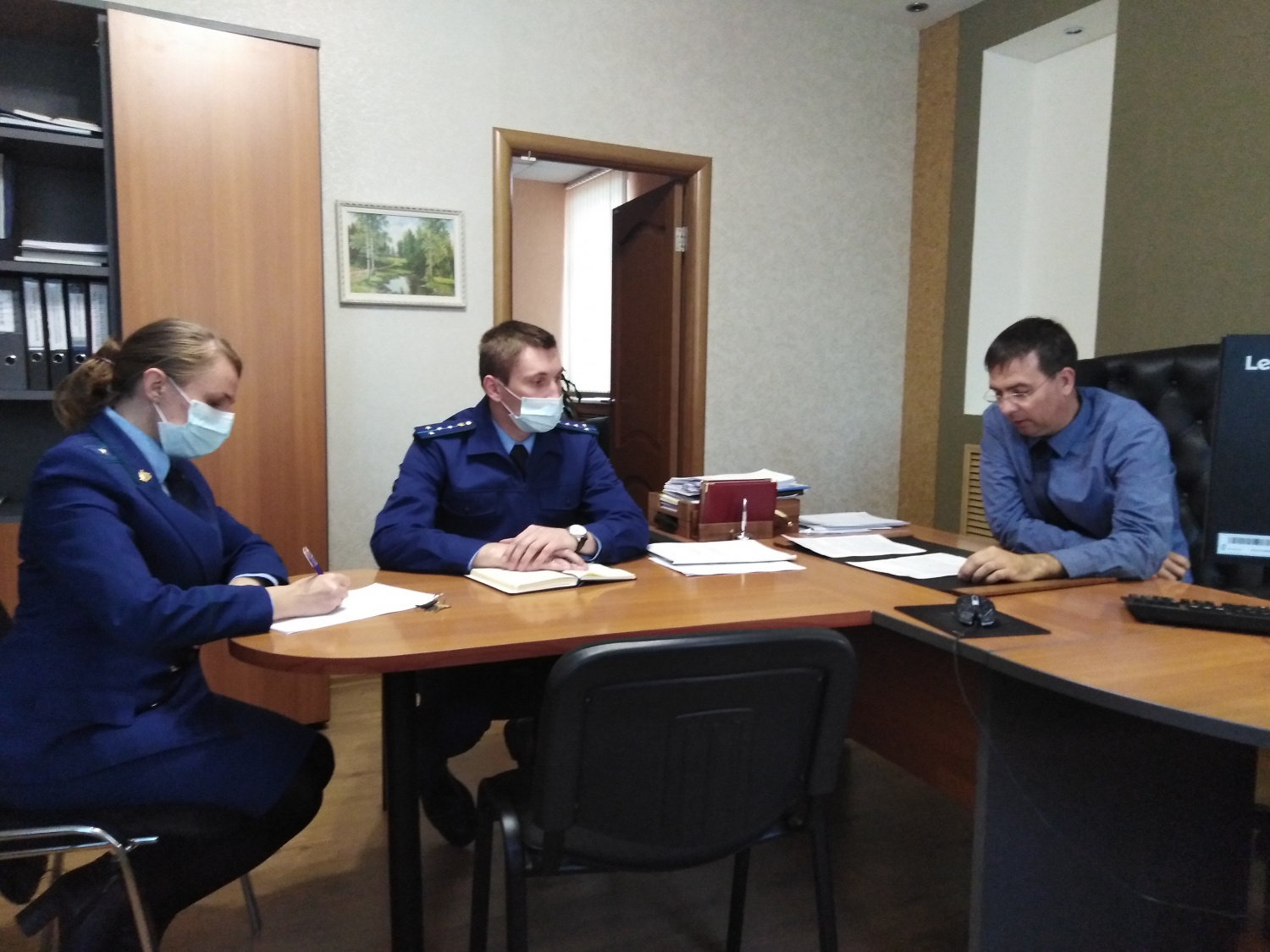 Состоялось совещание по профилактике правонарушений и преступлений среди несовершеннолетних и ранее судимых лиц