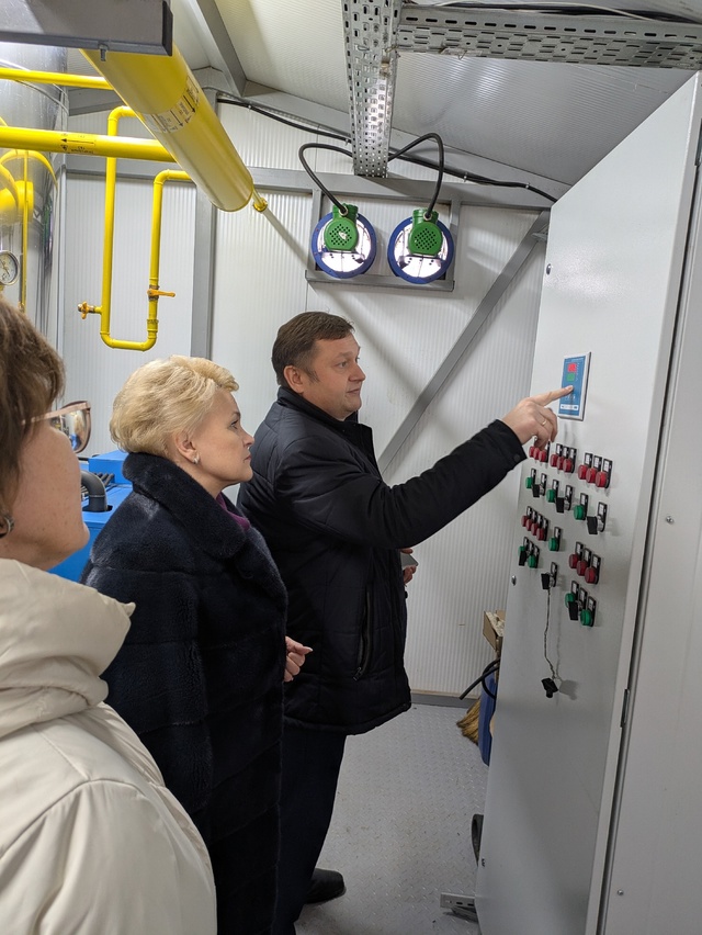 Исполняющая полномочия главы Мокшанского района А.В.Решетченко посетила ряд образовательных учреждений р.п.Мокшан. Исполняющая полномочия главы Мокшанского района А.В.Решетченко посетила ряд образовательных учреждений р.п.Мокшан.