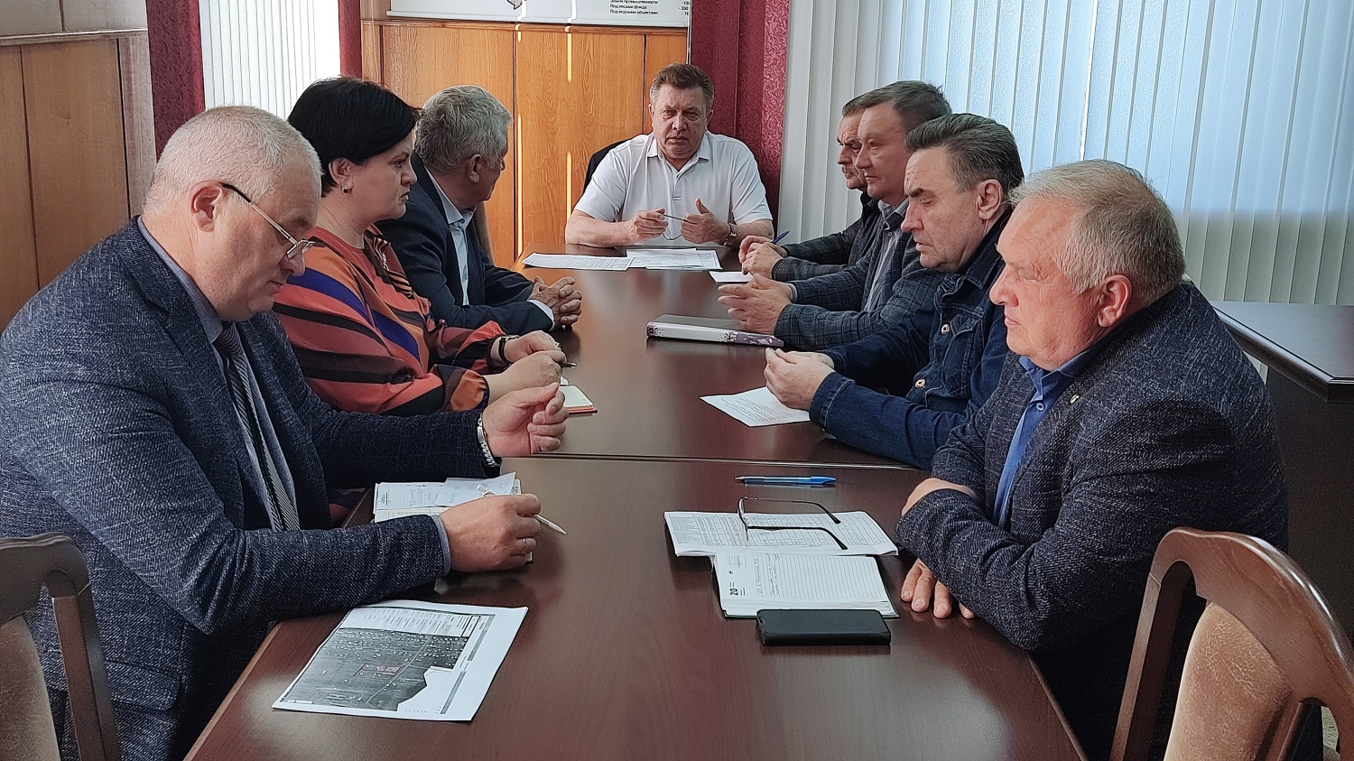 Глава Мокшанского района провел совещание по подготовке к празднованию Дня Победы.