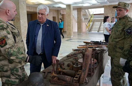 Заместитель председателя Законодательного Собрания Владимир Полукаров принял участие в торжественной церемонии открытия Регионального образовательного форума «Волонтеры Победы». Мероприятие состоялось в Доме молодежи в четверг, 27 февраля 2020 года.