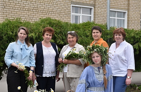 Площадка библиотеки "Читающие дети - счастливая семья".