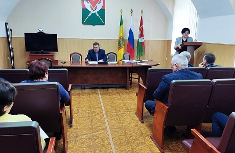 В пятницу, 23 марта 2023 года, Н.Н.Тихомиров провел еженедельное оперативное совещание с главами администраций сельсоветов, заместителями, начальниками отделов и инспекторами военно-учетного стола администрации района.