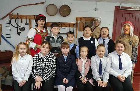 Учащиеся школы села Чернозерье отправились в удивительное путешествие в прошлое Учащиеся школы села Чернозерье отправились в удивительное путешествие в прошлое