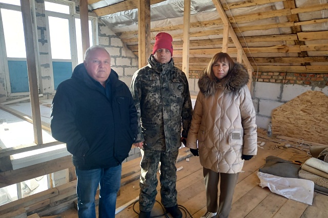 21.01. 2025 года начальник отдела по развитию сельского хозяйства  и предпринимательства администрации Мокшанского района В.Н.Долженков совместно с представителем Министерства сельского хозяйства Пензенской области С.И.Отиашвили посетили  КФХ .