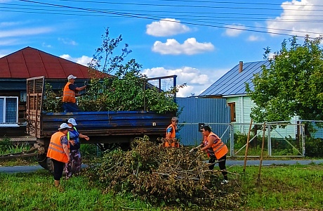 Оказание благотворительной помощи жителям Никольского района