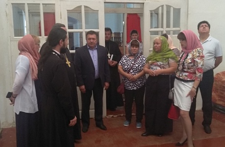 Глава администрации Мокшанского района Н.Н. Тихомиров встретился с представителями Пензенской Епархии Русской Православной Церкви на территории храма Архистратига Божия Михаила в селе Симбухово Мокшанского района. Глава администрации Мокшанского района Н.Н. Тихомиров встретился с представителями Пензенской Епархии Русской Православной Церкви на территории храма Архистратига Божия Михаила в селе Симбухово Мокшанского района.