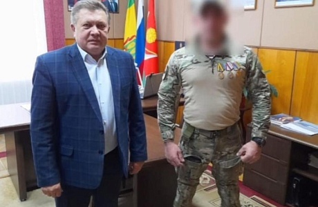 В администрации Мокшанского района состоялась встреча с военнослужащим – участником специальной военной операции В администрации Мокшанского района состоялась встреча с военнослужащим – участником специальной военной операции