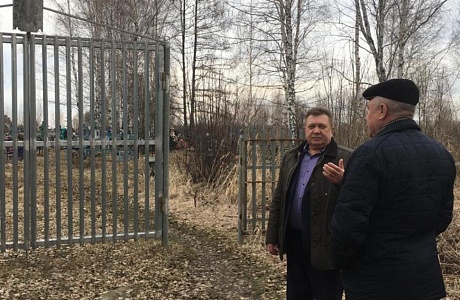 29.03.2023 глава Мокшанского района Н.Н.Тихомиров с выездом по району  посетил с.Широкоисс. 