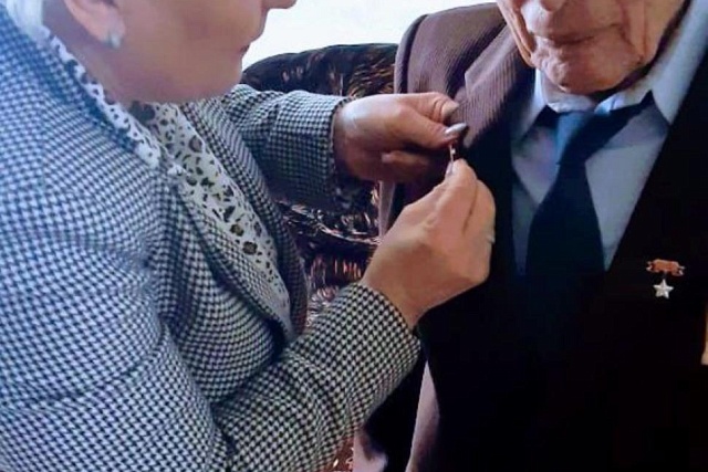 Глава Мокшанского района Решетченко А.В. начала церемонию по вручению юбилейных медалей ветеранам Великой Отечественной войны