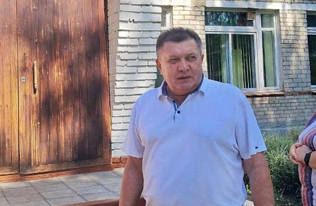 В преддверии нового учебного года Глава Мокшанского района Н.Н.Тихомиров проверил готовность школ к Дню Знаний. В преддверии нового учебного года Глава Мокшанского района Н.Н.Тихомиров проверил готовность школ к Дню Знаний.