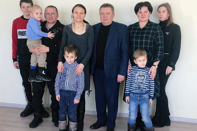 Глава Мокшанского района Н.Н.Тихомиров провел встречу с участником СВО и членами его семьи в администрации Нечаевского сельсовета. Глава Мокшанского района Н.Н.Тихомиров провел встречу с участником СВО и членами его семьи в администрации Нечаевского сельсовета.