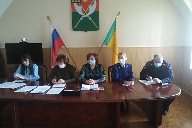 07.04.2022г. состоялось заседание Комиссии по делам несовершеннолетних и защите их прав Мокшанского  района с участием помощника прокурора Мокшанского района Олуниной Т.А.