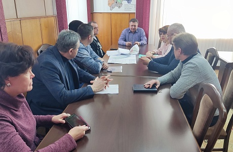 Глава Мокшанского района Н.Н.Тихомиров провел совещание по вопросу реконструкции сторожевой башни в р.п. Мокшан. Глава Мокшанского района Н.Н.Тихомиров провел совещание по вопросу реконструкции сторожевой башни в р.п. Мокшан.