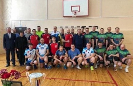 Волейбол – одна из наиболее распространенных и любимых спортивных игр в нашей области. 