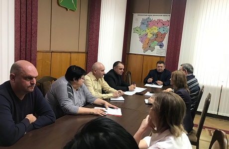 Глава Мокшанского района Тихомиров Н.Н. провел рабочее совещание по рассмотрению финансово - хозяйственной деятельности МКП «ВодКомСервис»  Мокшанского района 