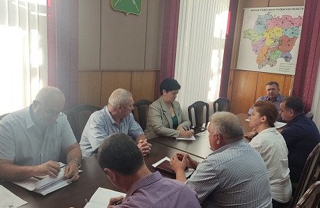 Глава Мокшанского района Н.Н.Тихомиров провел еженедельную планёрку