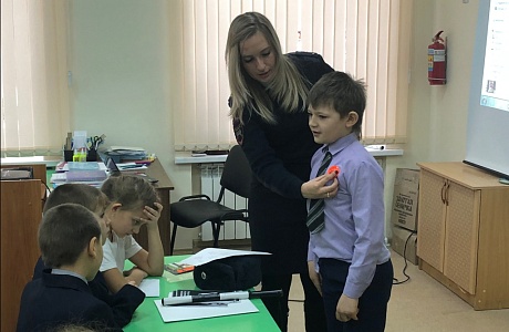 В преддверии зимних каникул  сотрудники Госавтоинспекции Мокшанского района Пензенской области 20 декабря 2018г провели ряд профилактических мероприятий со школьниками 4,3 классов МБОУ СОШ им. М.Н. Загоскина с. Рамзай