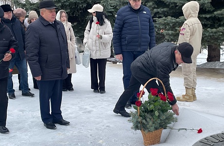 3 декабря памятный день – День неизвестного солдата.