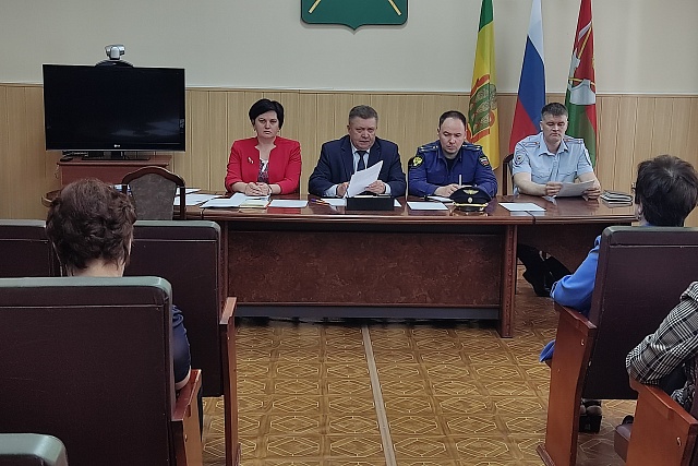 19.05.2023 в администрации Мокшанского района провели заседание антинаркотической комиссии. 19.05.2023 в администрации Мокшанского района провели заседание антинаркотической комиссии.