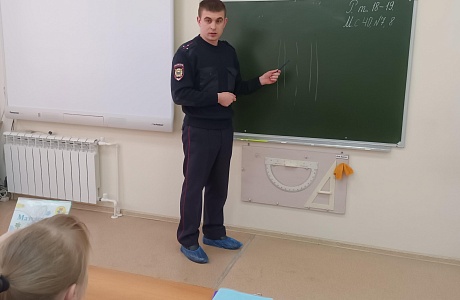 Сотрудники Госавтоинспекции Мокшанского района провели познавательную беседу "Уроки для пешеходов" для младших школьников МБОУ СОШ с.Рамзай, Мокшанского района Сотрудники Госавтоинспекции Мокшанского района провели познавательную беседу "Уроки для пешеходов" для младших школьников МБОУ СОШ с.Рамзай, Мокшанского района