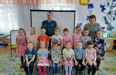 В образовательных организациях Мокшанского района прошли мероприятия, посвященные празднованию 1 марта Всемирного дня гражданской обороны.