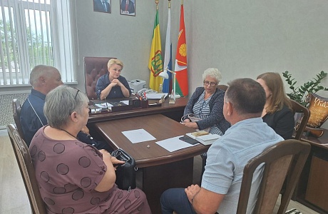 Глава Мокшанского района Алевтина Решетченко провела прием граждан по личным вопросам Глава Мокшанского района Алевтина Решетченко провела прием граждан по личным вопросам