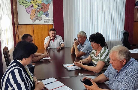 Глава администрации Мокшанского района Н.Н.Тихомиров провел совещание по вопросу гуманитарной помощи жителям Запорожской и Херсонской областей. Глава администрации Мокшанского района Н.Н.Тихомиров провел совещание по вопросу гуманитарной помощи жителям Запорожской и Херсонской областей.
