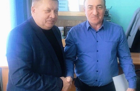 Провел встречу с населением Подгорненского сельсовета. Провел встречу с населением Подгорненского сельсовета.