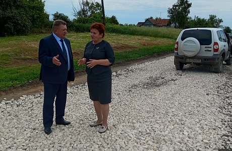 Глава Мокшанского района Н.Н.Тихомиров проконтролировал ход выполненных работ по строительству дороги с. Хоненево.