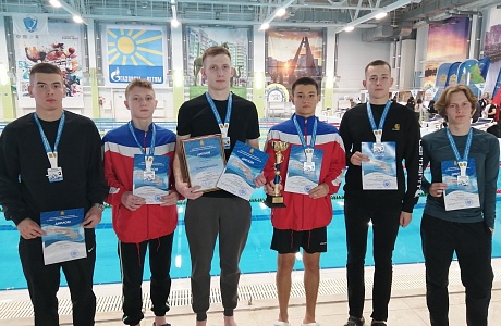 7 декабря 2024 года в физкультурно-оздоровительном комплексе «Дельфин» в Спутнике состоялась традиционная эстафета по плаванию на призы Губернатора Пензенской области, в которой приняла участие команда Мокшанского района.