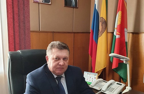 Поздравление главы Мокшанского района Николая Тихомирова с Днем работника сельского хозяйства и перерабатывающей промышленности