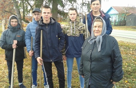 В школе №1 р. п. Мокшан стало  традицией проводить акцию « Забота».