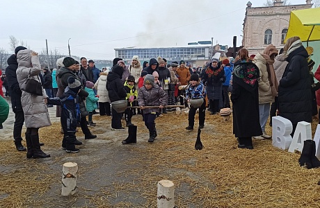 17 марта в р.п. Мокшан жители района праздновали Широкую Масленицу. 17 марта в р.п. Мокшан жители района праздновали Широкую Масленицу.