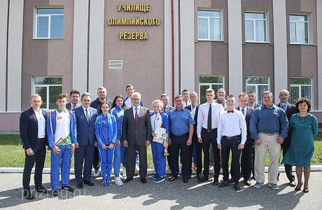 Делегация Мокшанского района приняла участие в областном спортивном празднике, посвященном 80-летию Дня физкультурника в России
