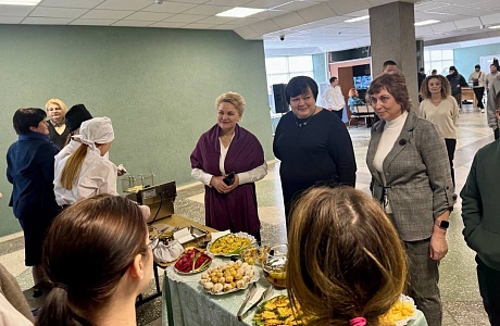 Глава Мокшанского района Решетченко А.В. посетила Мокшанский агротехнологический колледж 