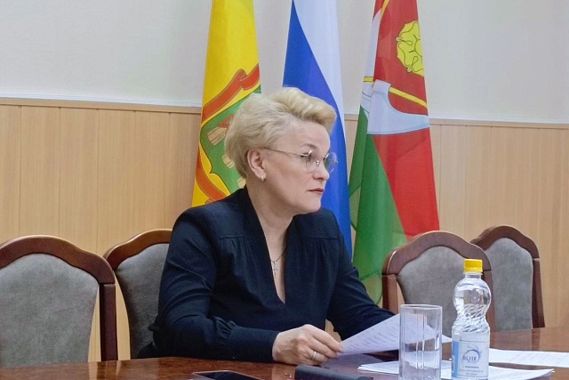 Глава Мокшанского района Решетченко А.В. провела еженедельное оперативное совещание по вопросам социального характера