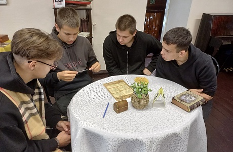 Сегодня обладатели Пушкинской карты - студенты ГБПОУ ПО "МАТК" посетили музей писателя Сегодня обладатели Пушкинской карты - студенты ГБПОУ ПО "МАТК" посетили музей писателя