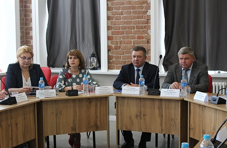 24 мая в Мокшанском районе открылся Центр общения старшего поколения. 24 мая в Мокшанском районе открылся Центр общения старшего поколения.