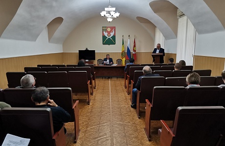 Глава Мокшанского района Н.Н.Тихомиров провел совещание