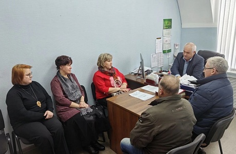 Совещание с представителями бизнес-сообщества р.п. Мокшан по вопросу содержания подведомственных объектов и повышения уровня благоустройства прилегающих территорий Совещание с представителями бизнес-сообщества р.п. Мокшан по вопросу содержания подведомственных объектов и повышения уровня благоустройства прилегающих территорий