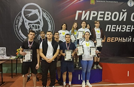 Мокшанские спортсмены успешно выступили на Кубке Пензенской области по гиревому спорту. 