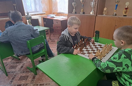 Прошел традиционный турнир по шахматам, посвященный памяти мокшанского шахматиста В.А. Петровского Прошел традиционный турнир по шахматам, посвященный памяти мокшанского шахматиста В.А. Петровского