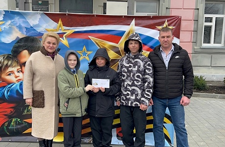 Состоялась акция «Мы едины!», приуроченная ко Дню воссоединения Крыма с Россией Состоялась акция «Мы едины!», приуроченная ко Дню воссоединения Крыма с Россией