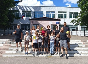 На базе МБОУ СОШ с. Нечаевка в ЛДП «Радуга» (вторая смена) каждую неделю ребята отправляются в настоящее «Путешествие по стране ГТО»