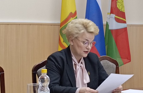 Глава Мокшанского района Решетченко А.В. провела еженедельное оперативное совещание