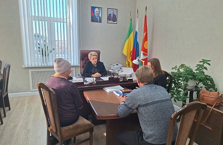 Глава Мокшанского района Алевтина Викторовна Решетченко провела личный прием граждан Глава Мокшанского района Алевтина Викторовна Решетченко провела личный прием граждан
